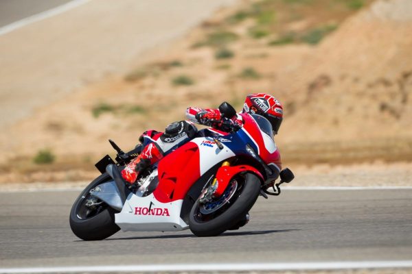 【速報】ホンダの奇跡。“ほぼ”純GPマシン、RC213V-Sを2190万円で発売。【7/13予約受付開始】