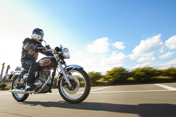 カワサキ・エストレヤ27年の歴史に幕。ファイナルエディションに乗った!