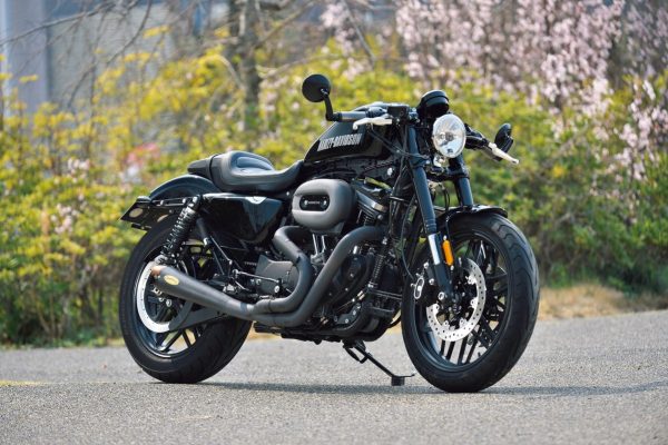 <スポーツスターカスタムファイル>ロードスターをさらにレーシーに仕上げる。