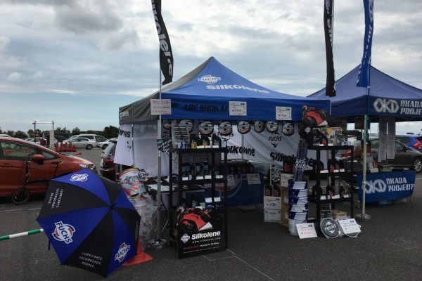 シルコリンが鈴鹿8耐に出店。先着でTシャツをプレゼント!