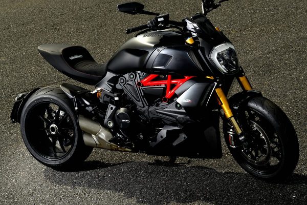 新型DIAVEL1260/Sを手に入れて純正アパレル&パーツをGET!