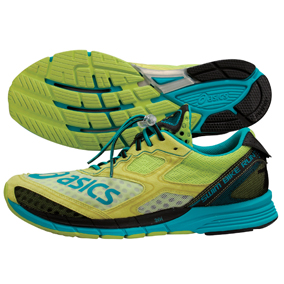 通気性とはっ水機能に優れたASICSトライアスロンシューズ