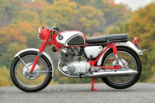 HONDA CBシリーズの60年『1960 CB72』