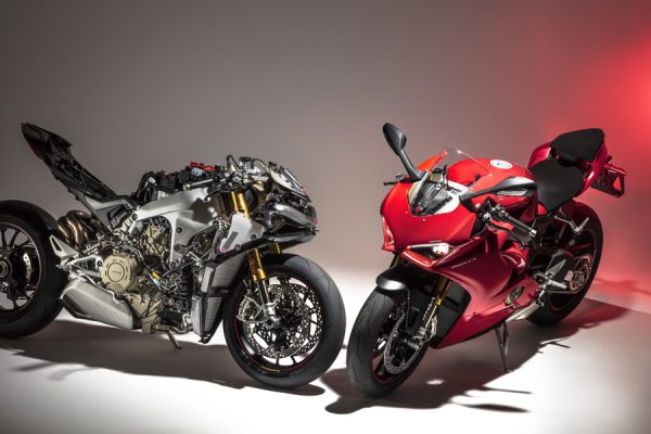 DUCATI PANIGALEパニガーレ V4 S 華麗なる変身①