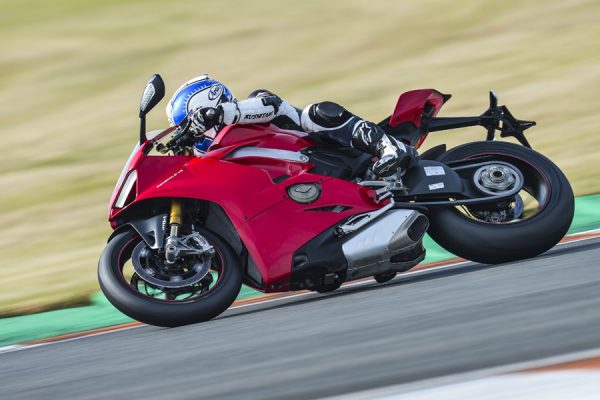 DUCATI PANIGALEパニガーレ V4 S 華麗なる変身②