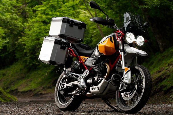MOTO GUZZI V85TT 他の何にも似ていない独自のスタイル