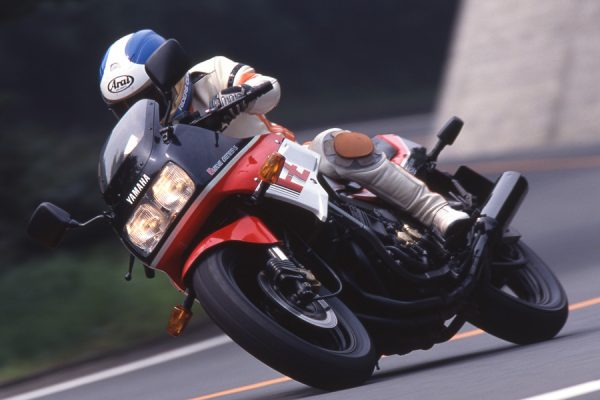 YZF-R1に受け継がれる、ヤマハのスピリットとは? YAMAHA FZ750 -PART3-