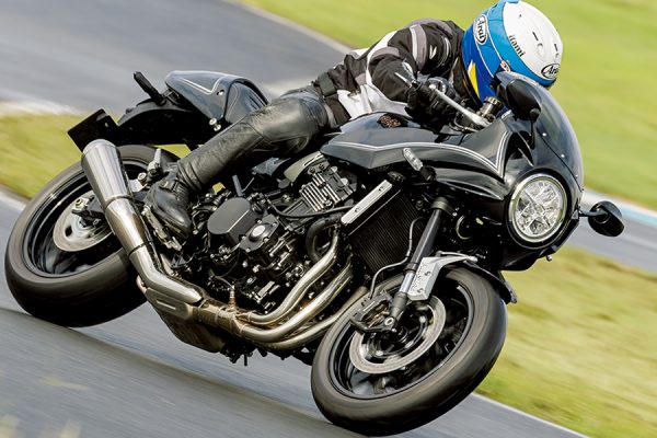 <Z900RSカスタムファイル>凛とした侍の風格をイメージしたスタイル