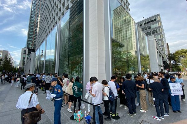 iPhone 11 / 11 Pro / 11 Pro Max発売! Apple丸の内では8:00から販売開始!