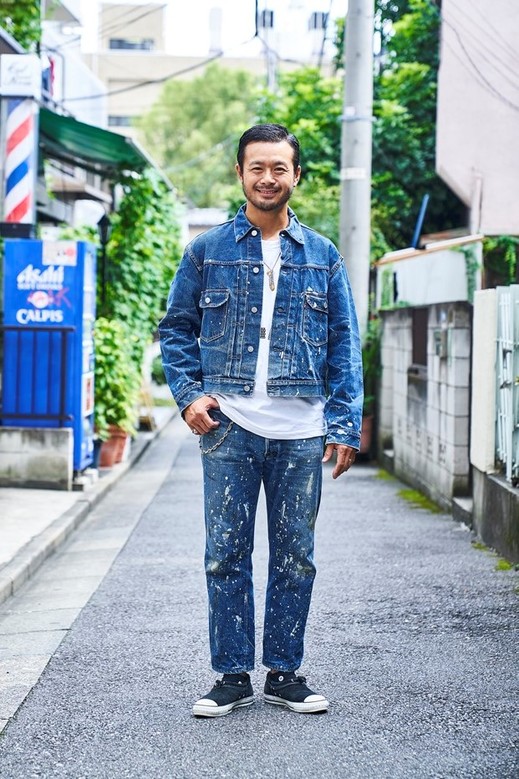 人気のファッショントレンド 綺麗なデニム オン デニム