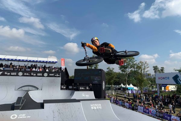 中村輪夢がBMXフリースタイル・パークで男子初のワールドカップ優勝