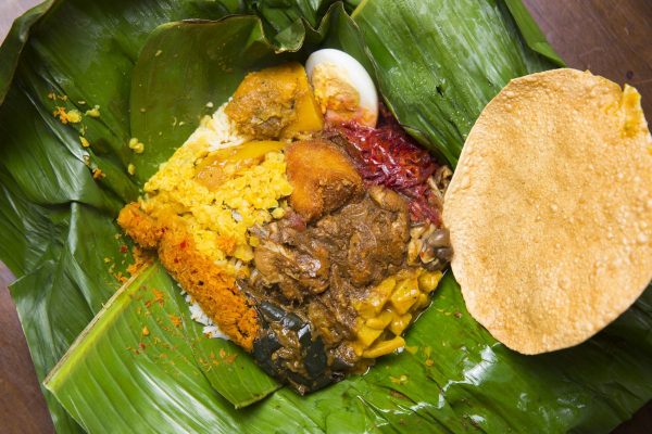 ヨガとカレーの甘辛なハーモニー【ヨギーニおすすめのカレーショップ】