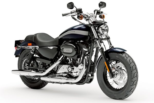 1200カスタム(1200 CUSTOM)2020年モデル/ハーレーカタログ
