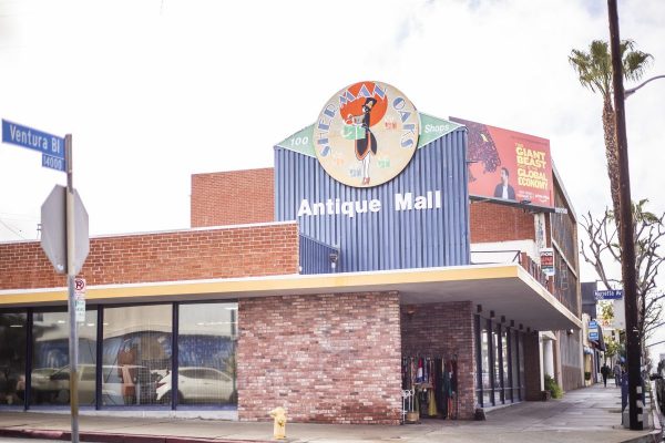 【LA】ロサンゼルスで最も旧いアンティークモール「Sherman Oaks Antique Mall」は、まさに宝探し!
