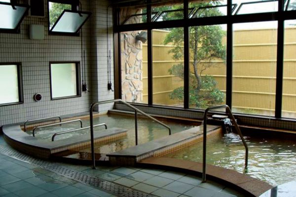 「かまなしの湯」甲府エリア|登山口スポット【温泉】