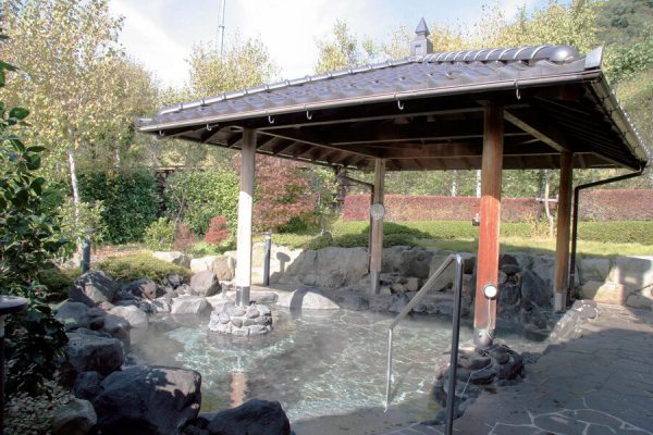 「鼓川温泉」甲府エリア|登山口スポット【温泉】