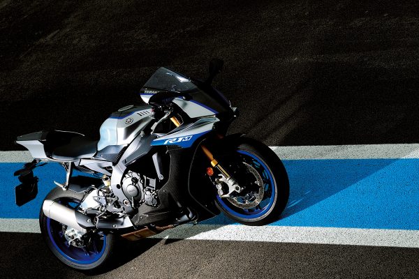 「YAMAHA YZF-R1M(ヤマハ・YZF-R1M)」~ハタチになったR1~【R/C インプレッション】