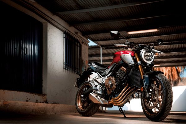 「Honda CB650R/CBR650R(ホンダ・CB650R/CBR650R)」~新時代のミドルクラスは排気量のヒエラルキーを覆す~【R/C インプレッション archives】