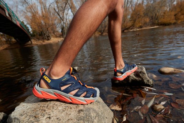 HOKA ONE ONEのリカバリーサンダル「ORA RECOVERY SLIDE」と「ORA RECOVERY FLIP」に新色登場