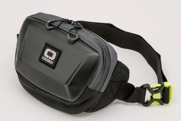 プロレーサーも愛用しているボディ装着タイプの注目スポーティバッグ-OGIO-
