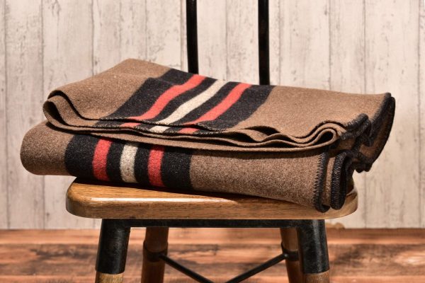 1枚あると重宝する、ヴィンテージのコットンキャンプブランケット。