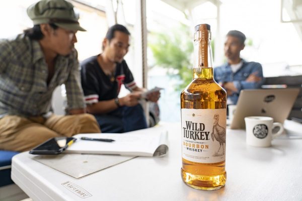 WILD TURKEYディスプレイ什器を作る!①|“ラック”開発のミッションがスタート!