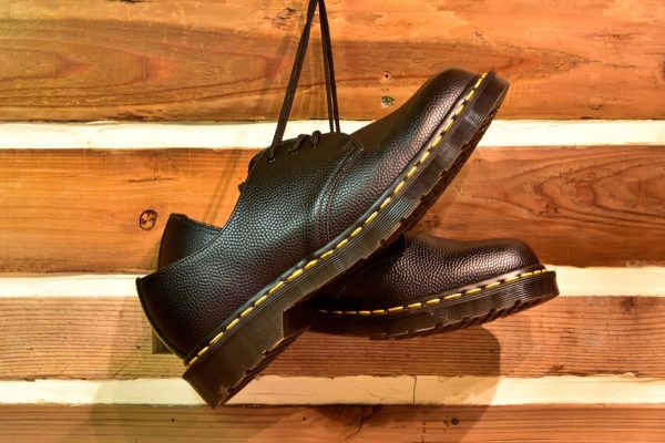 Dr.Martens(ドクターマーチン)の定番からレアものまで人気革靴7選。|名靴カタログ