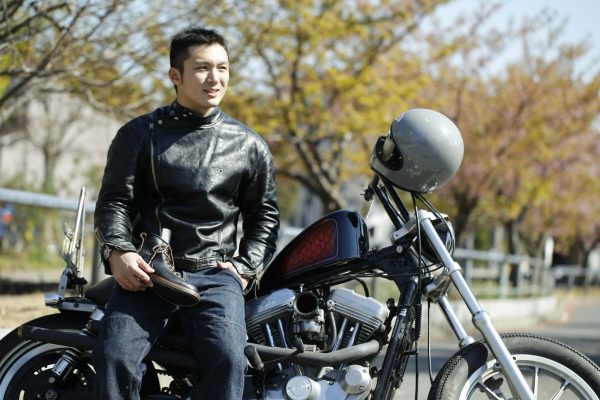 現役消防士もホワイツブーツのスモークジャンパーを愛用中。