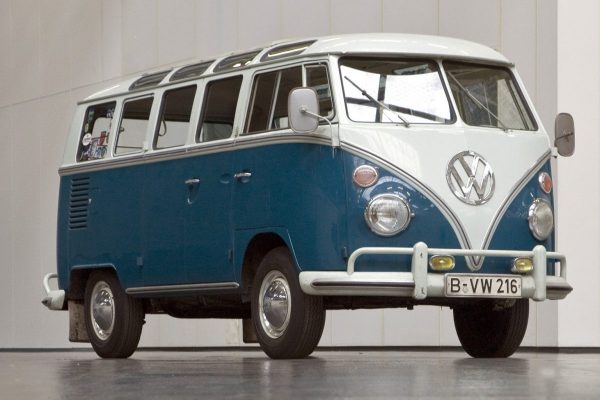 日本車からアメリカ車まで。歴史に名を刻む、名作バン(商用車)の系譜をたどる。