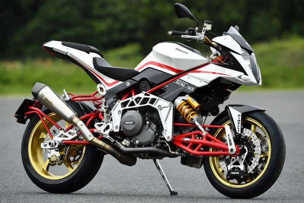 ドカのエンジンを搭載しハブステアの可能性を追求するブランドに迫る!!「BIMOTA」