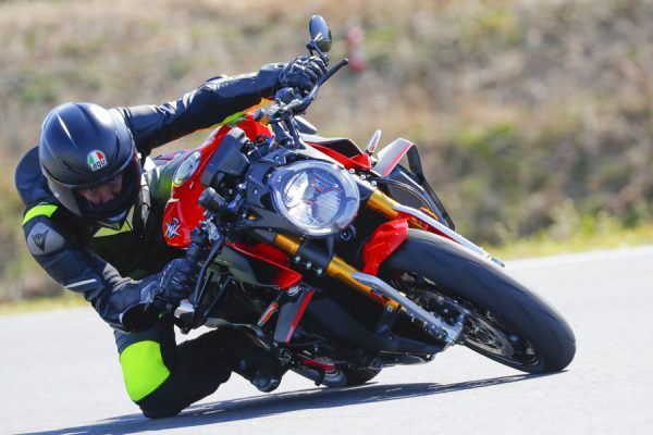 名門ブランドのネイキッドが復活 MV AGUSTA BRUTALE 1000RR