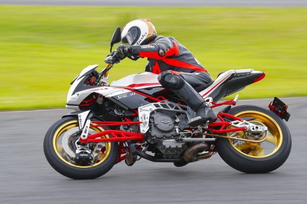 「BIMOTA」ハブステアの可能性を追求するイタリアンの美学