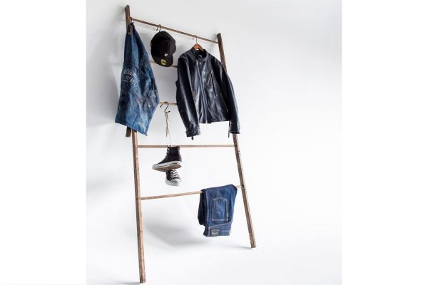 初心者OK! 立てかけるだけ、 引っ掛けるだけ 超シンプルなラックをDIY!
