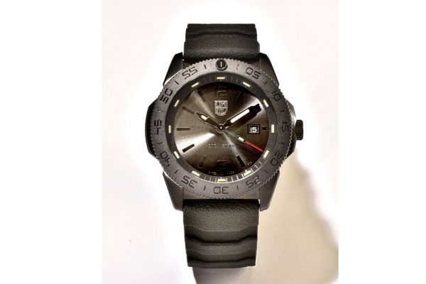 俺にとってコイツは、心強い「快適装備」なのだ。|LuminoxのPACIFIC DIVER Ref.3121.BO