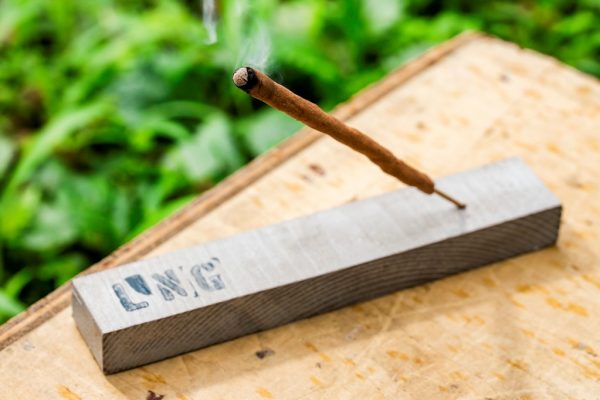 いい香りが漂う! お香にもなる蚊取り線香を自作してみよう!
