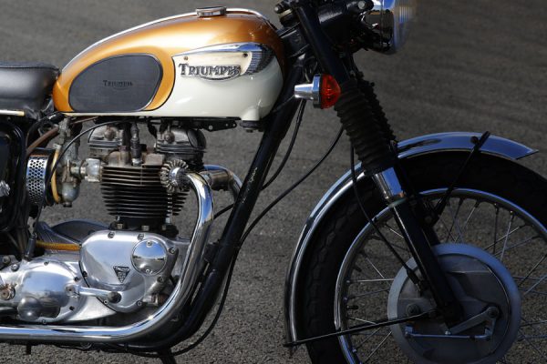 トラの原点・バーチカルツインの名車をおさらい!『いまトライアンフが熱い』