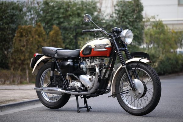 ヴィンテージバイクでも人気の「トライアンフ」の市場価値と魅力を探る。