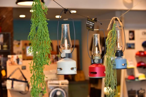 「カリフォルニア工務店」がおすすめする、暮らしを彩るアウトドアインテリア。