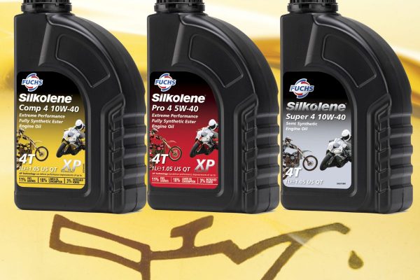 レースで鍛えられた高性能オイル「FUCHS Silkolene」