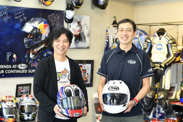 元MotoGPライダー中野真矢がアライヘルメットに訪問! 『本音で語る。とことん語る。』