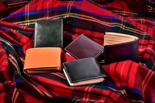 英国謹製の伝統的レザーを使用したウォレットが、驚きの価格で手に入る!|British Green