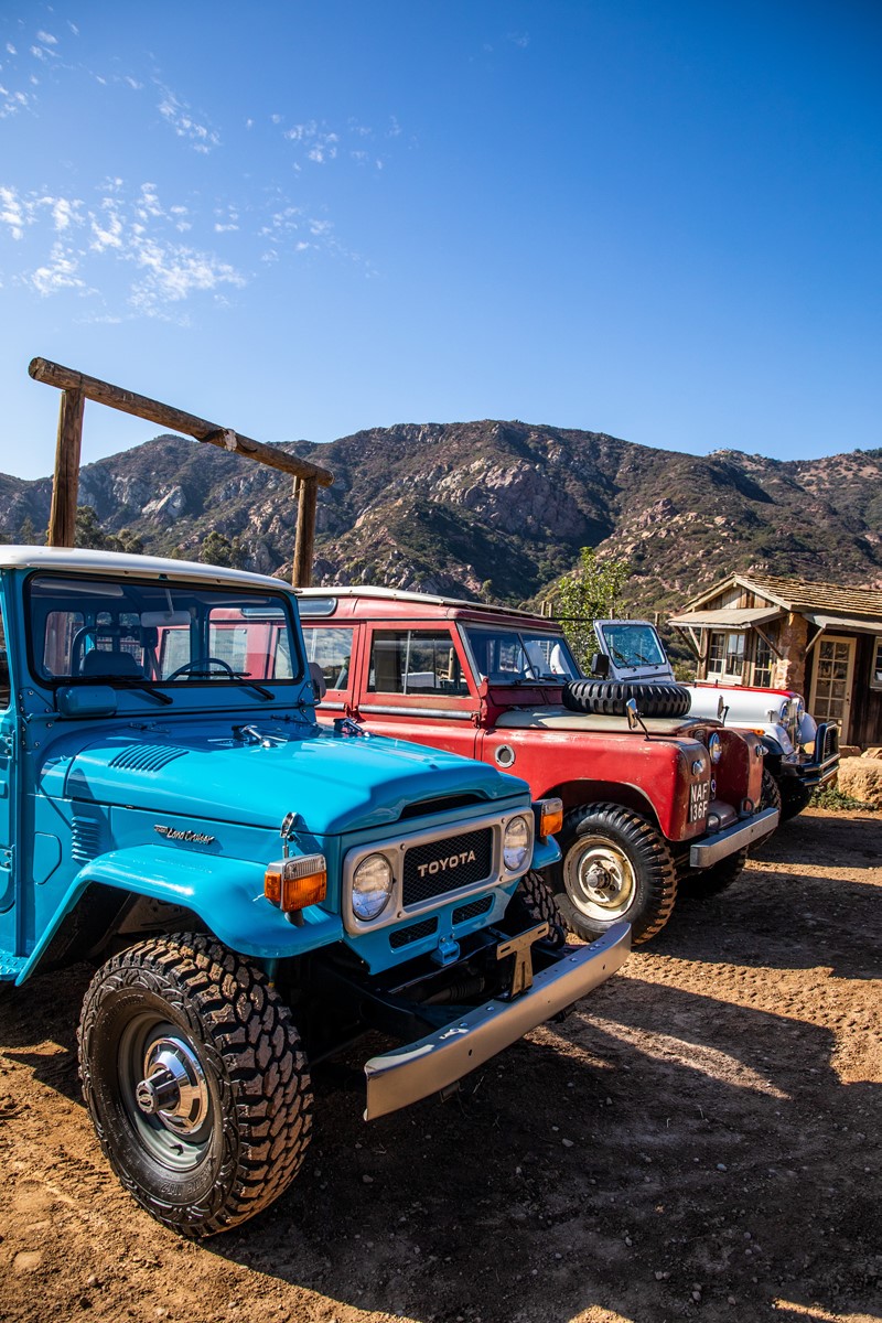 アメリカの広大な牧場で働くクルマは 世界中のタフで男前な四駆でした Lightning