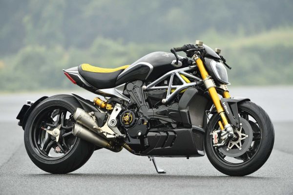 モトコルセのディアベルカスタム『DUCATI XDIAVEL DXD』に中野真矢が乗ってみた!