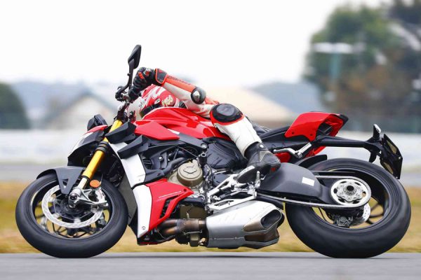ストリートファイターV4SのポテンシャルをUP! アエラ最新パーツラインナップ