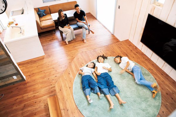 3姉妹の笑い声が響く、ウッディな家|小田原エリア【豊木材】