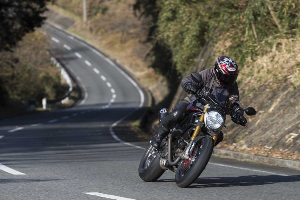 ライパ先導インストラクター 友野龍二さん そのバイクライフに迫る