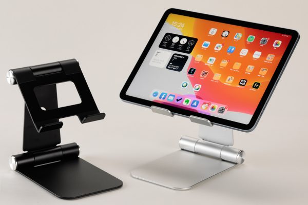 好きな場所で、好きなように。テレワークに便利なスマホ&タブレットスタンド