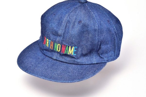 「North No Name」のキャップは、良い意味でチープな風合いが最高!