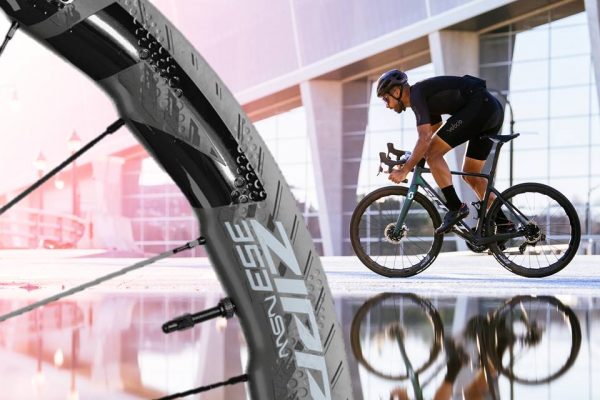ノコギリ形状がエアロで1255gという軽量ホイールを実現「353NSW」登場|ZIPP