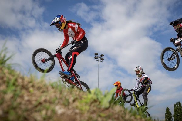畠山紗英、日本人初表彰台獲得!! 2021 年 UCI BMX スーパークロスワールドカップ第1戦(イタリア) 女子エリート 3位